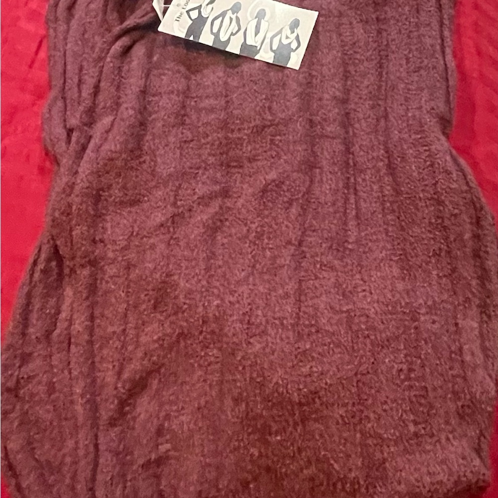 Elegant Burgundy Scarf